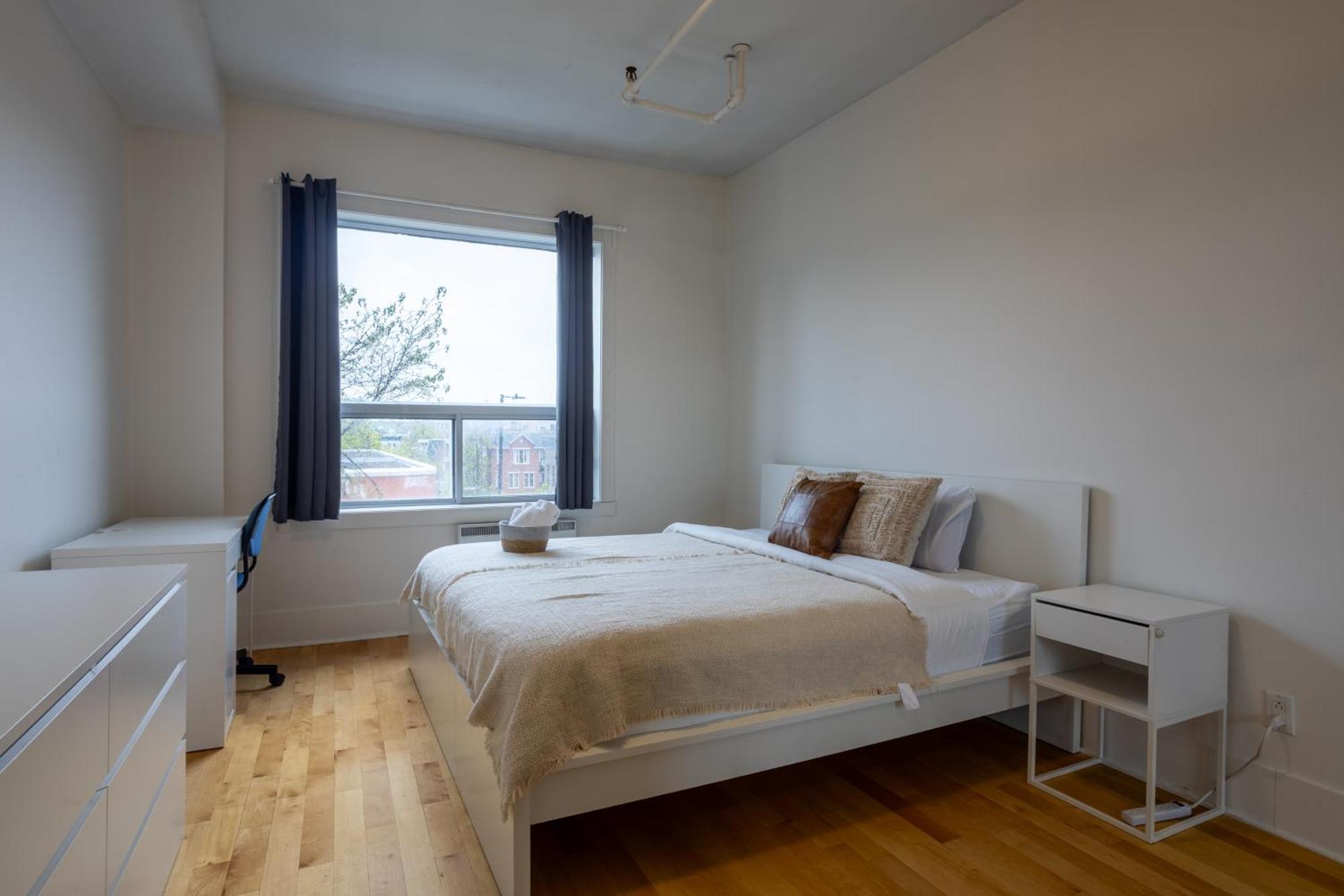Spacious 4br1b Chic Retreat In The Plateau *